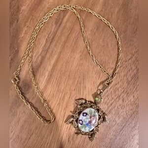 Vintage Turtle Pendant Elegant Gold Floral Pendant Necklace